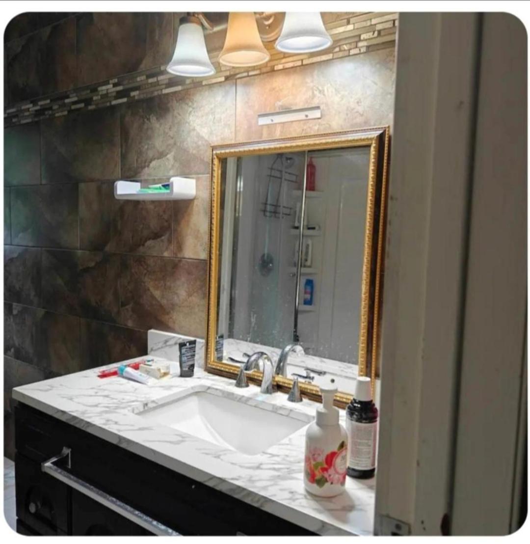 Lina'S Place Sainte-Catherine الغرفة الصورة